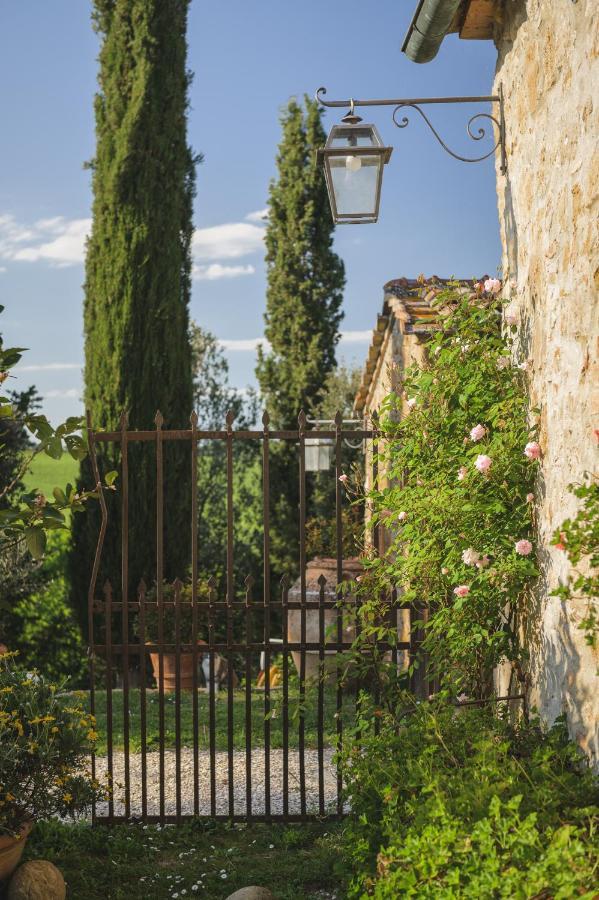 Agriturismo Cretaiole ปีเอนซา ภายนอก รูปภาพ