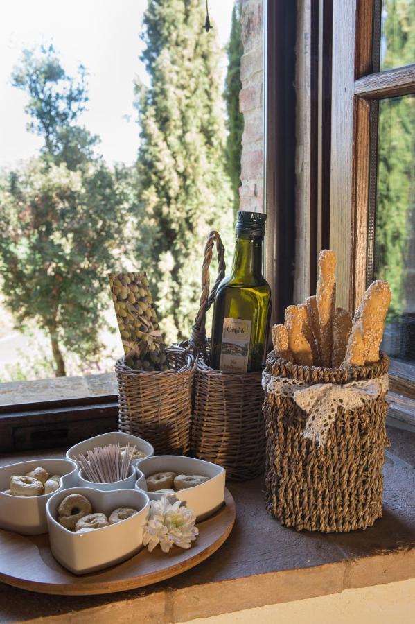 Agriturismo Cretaiole ปีเอนซา ภายนอก รูปภาพ