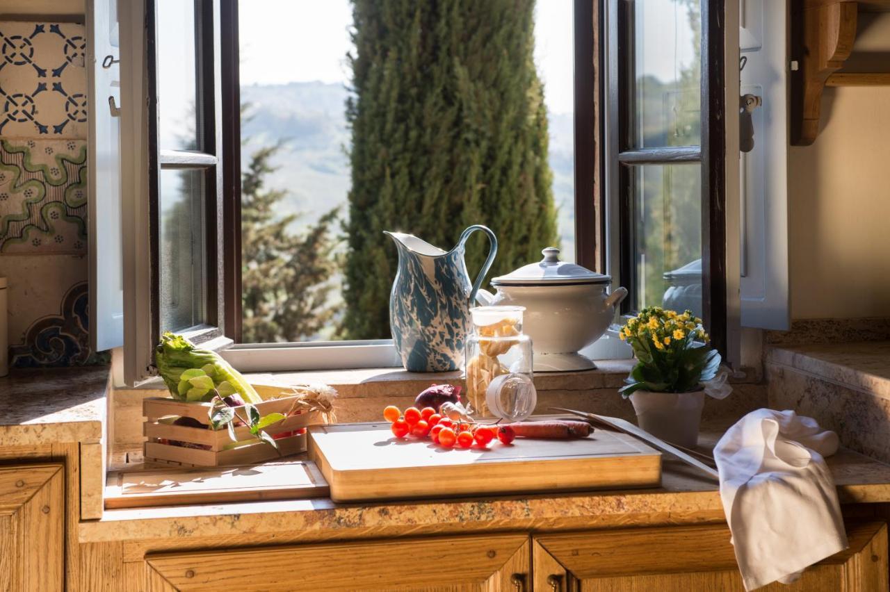 Agriturismo Cretaiole ปีเอนซา ภายนอก รูปภาพ