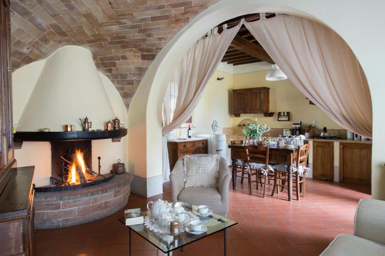 Agriturismo Cretaiole ปีเอนซา ภายนอก รูปภาพ